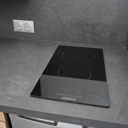 Apart-hotel Ascot - & *